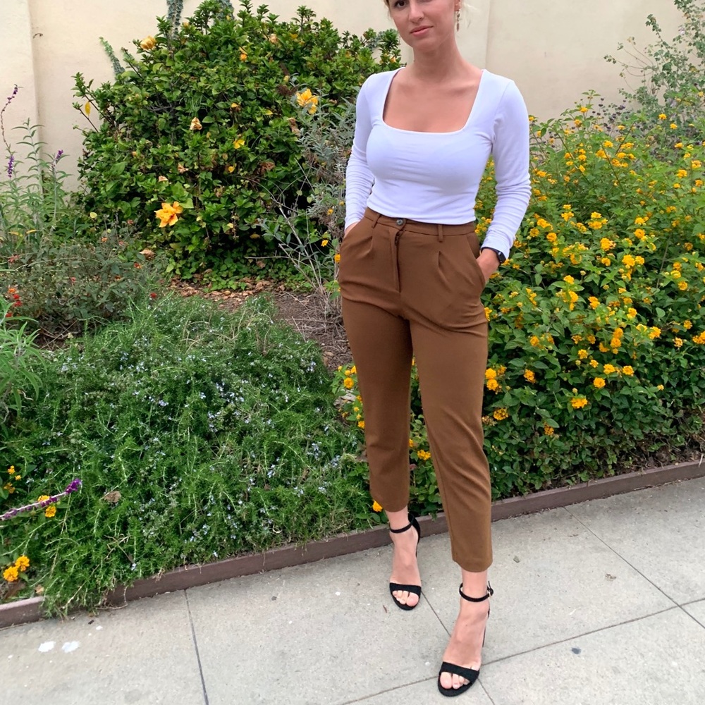 Good Luck GEM pants / Brown Pleated Ankle Pants.